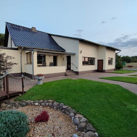 Villa Haus Am Waldrand Vetschau Exterior foto