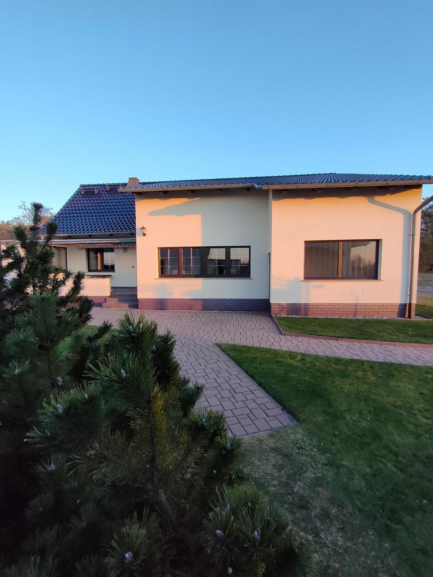 Villa Haus Am Waldrand Vetschau Exterior foto